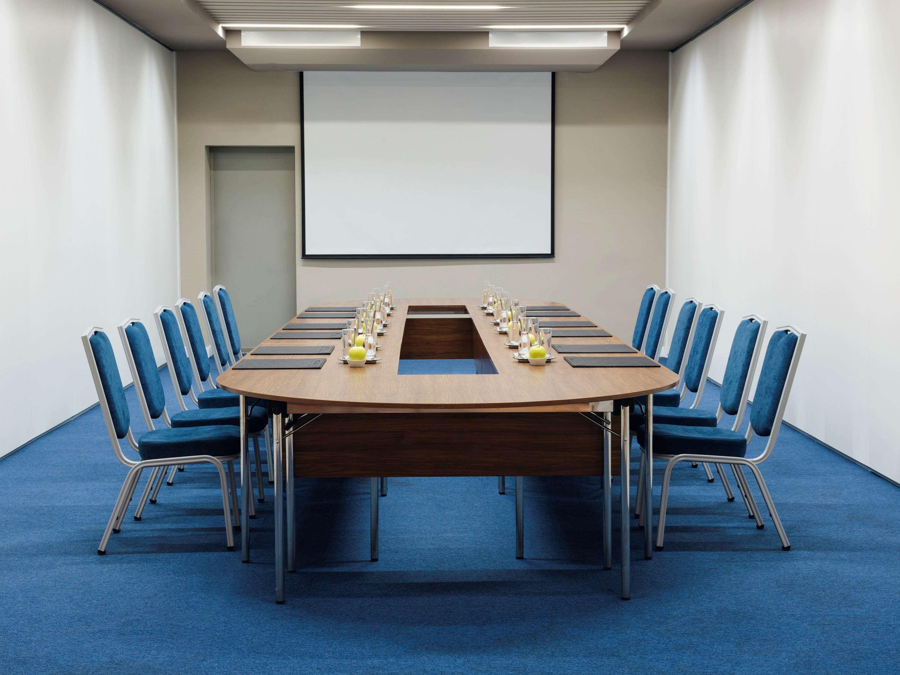 Moevenpick Hotel & Casino Malabata Tanger Kültér fotó A typical meeting room