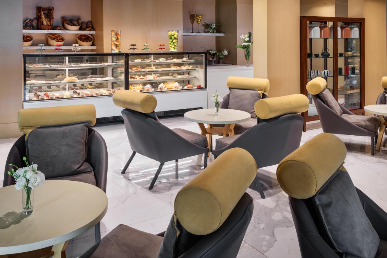 Moevenpick Hotel & Casino Malabata Tanger Kültér fotó The Lounge at the airport